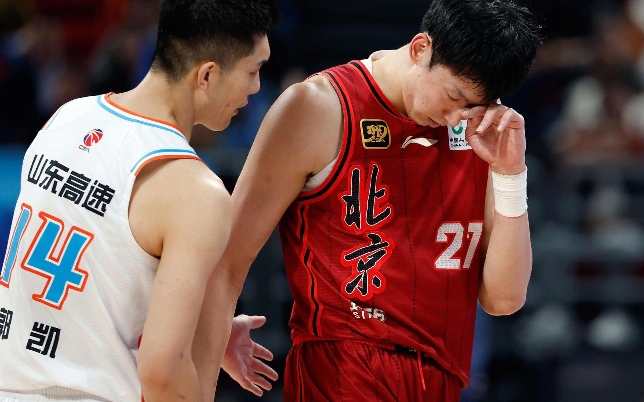 猛龙鏖战四川队,周琦惊艳四座 猛龙鏖战四川队,周琦惊艳四座