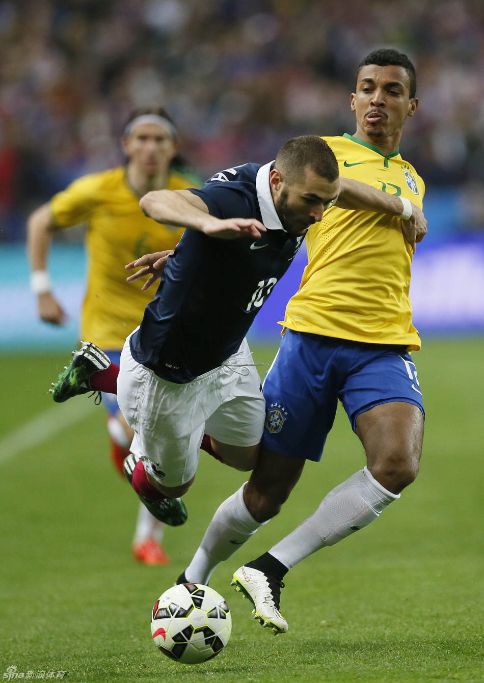 巴西完胜法国,门迪带队取胜 巴西完胜法国,门迪带队取胜