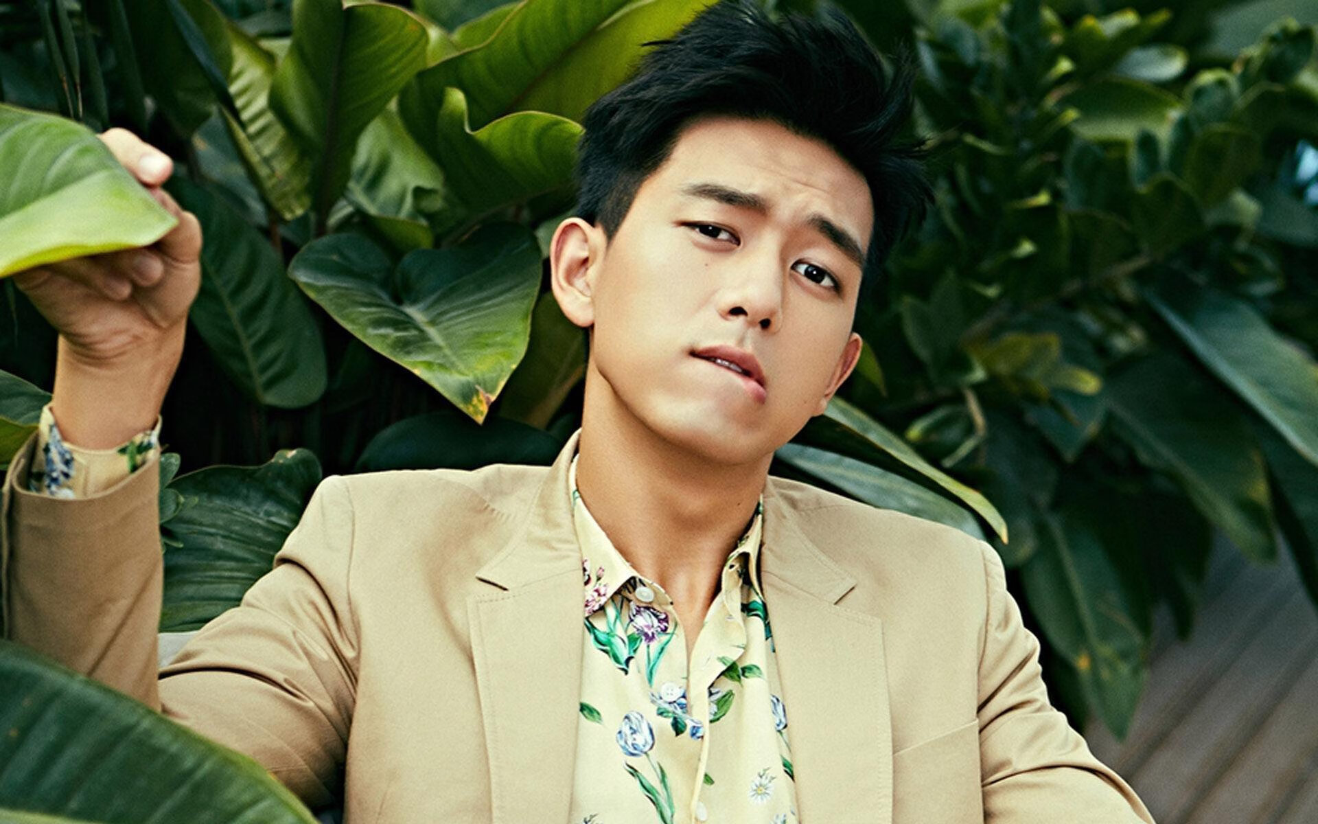 数据狂潮，乌克兰轻取洪都拉斯友谊赛，卡马文加全面爆发引领足球新时代