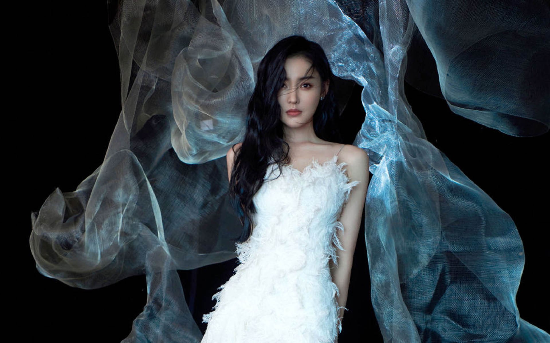 当方程式化作无声交响乐,戈麦斯是如何在都市迷宫中锁死对手的